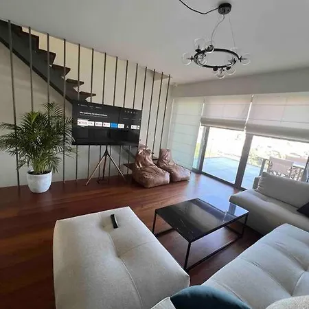 σπίτι με τζακούζι - θέα θάλασσα και λίμνη By Giomameze Apartmán *